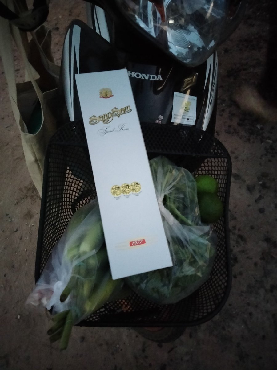 pang_thok's tweet photo. ไปกินกะห้องใครได้บ้างค้าบบ
#เขตอุสาหกรรม https://t.co/roSZLEkKgb