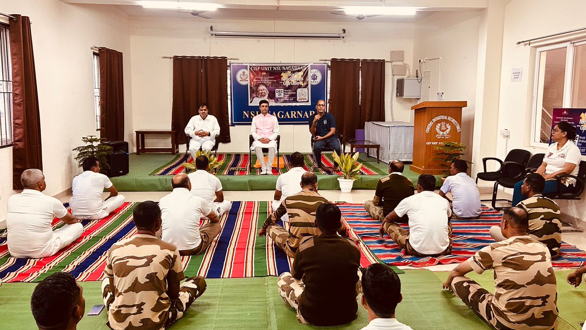 ameenlila's tweet photo. #WorldMeditationDay2024 Meditation Session At CISF Unit NSL Nagarnar.
Many Jawans Did meditation for the First Time &amp; Experience #PeaceAndLove 
Stress free Mind 
Also They wanted to Be Part of Global movement @ArtofLiving &amp; #WorldMeditatesWithGurudev live @YouTubeIndia https://t.co/bt4vwp2ROq