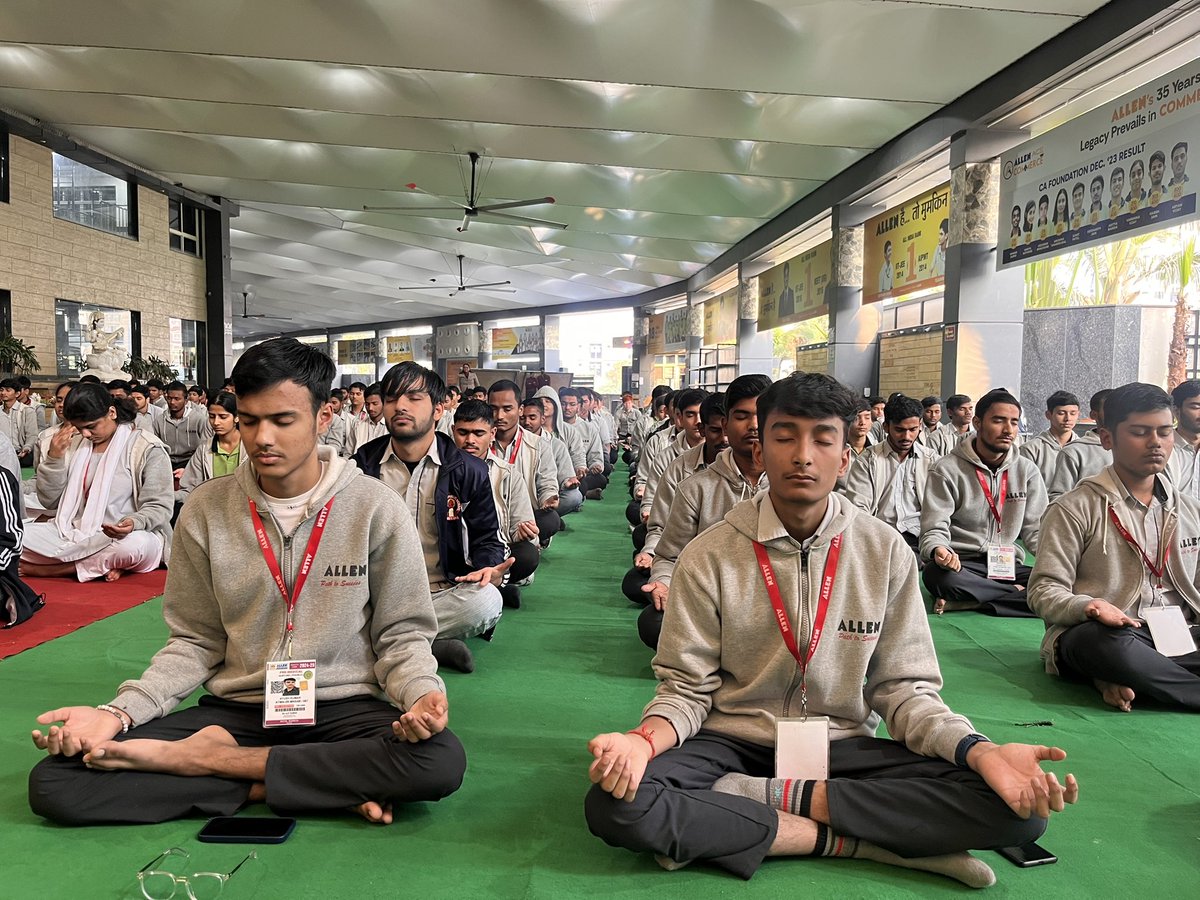 paras_aol's tweet photo. Today we conducted the meditation session in @ALLENkota @Deepaksharma650 @GurinderC on the occasion of 1st meditation day.

#WorldMeditatesWithGurudev #meditation #meditationday https://t.co/GwKik4vjGo