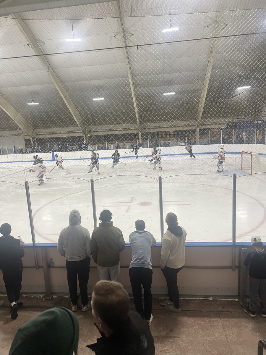 Ean_Mendeszoon's tweet photo. Lots of good talent on display at the Flood-Marr yesterday. Back for another tour around Massachusetts today with a couple different prep tourneys. Gotta love the Xmas tourney season!! #RSG #NJH #NEPrep @rsghockey @NJHitmen https://t.co/bz3CnIOqQL