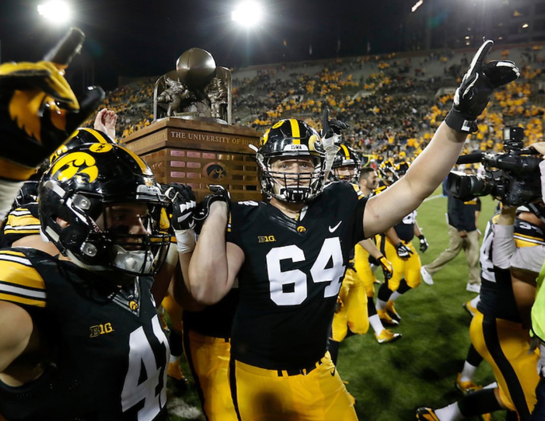 Happy Birthday to Cole Croston! (<a href="/Cole_Croston/">Cole Croston</a>) Have a good day. Go Hawks! #LegacyHawk