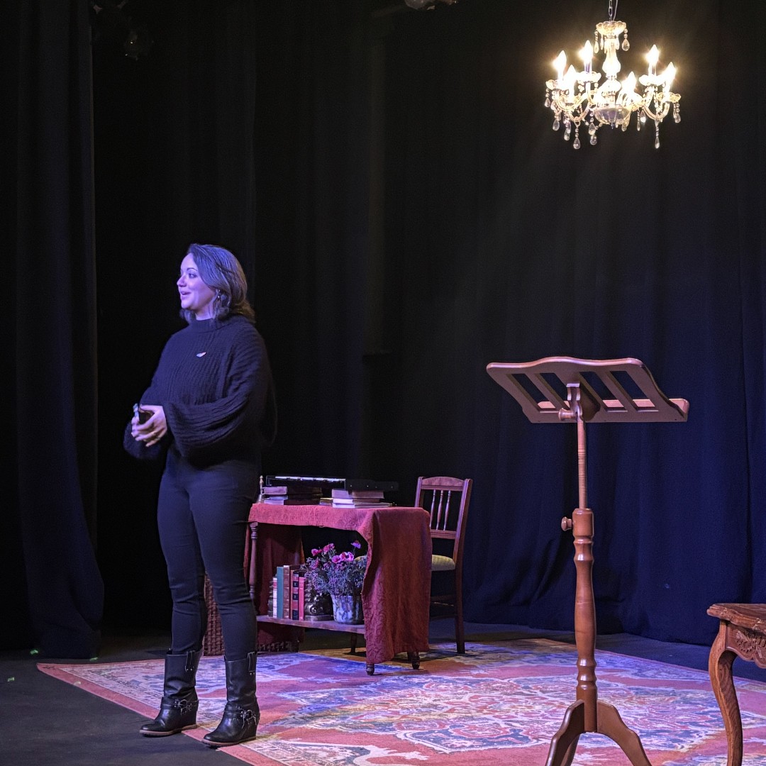 Independent Shakespeare Co. (@indyshakes) on Twitter photo Last weekend, we were joined by the Executive Director of <a href="/selahnhc/">SELAH Neighborhood Homeless Coalition</a>, Sara Reyes! Before the evening's performance, she shared more about the organization and thanked our audience for their generous donations to the Winter Clothing Drive. Last weekend, we were joined by the Executive Director of <a href="/selahnhc/">SELAH Neighborhood Homeless Coalition</a>, Sara Reyes! Before the evening's performance, she shared more about the organization and thanked our audience for their generous donations to the Winter Clothing Drive.