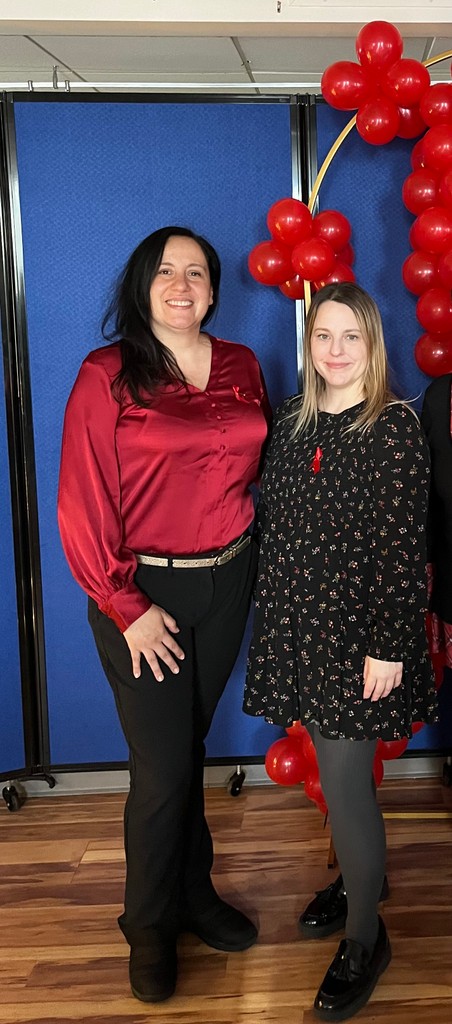 JRI’s Program RISE partnered with SMOC to host a World AIDS Day event featuring guest speakers, free HIV and STI testing, gifts for clients, live music, and a candlelight memorial to remember MetroWest community members who have been lost to HIV and AIDS.