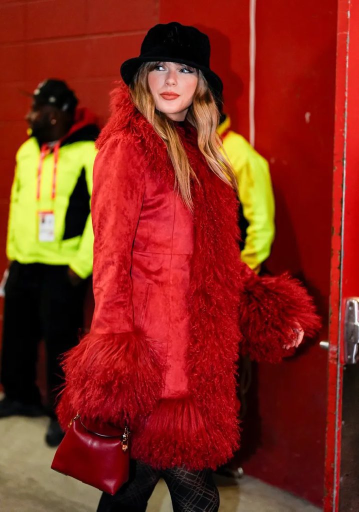 📸 | Taylor Swift at the Arrowhead stadium ahead of Kansas City Chiefs match