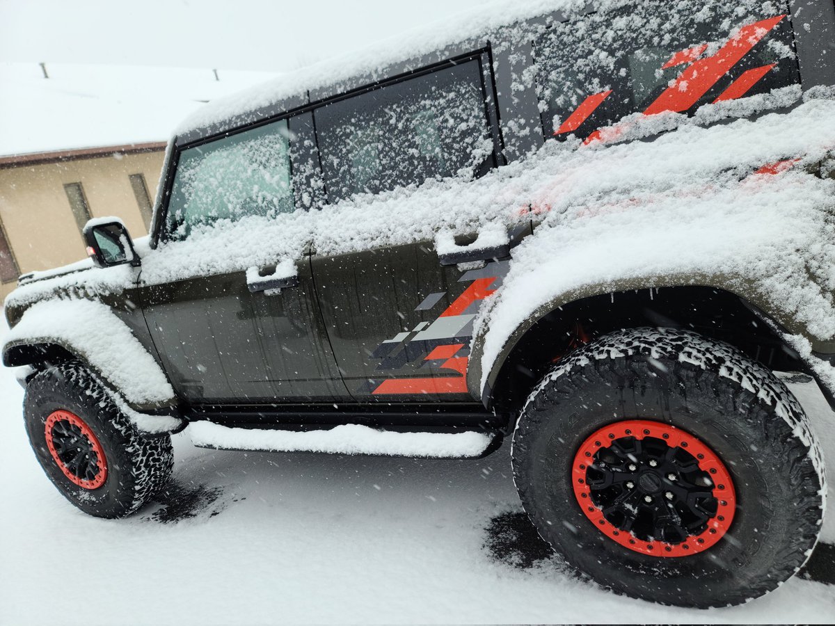 WLRjbleg-- tweet media