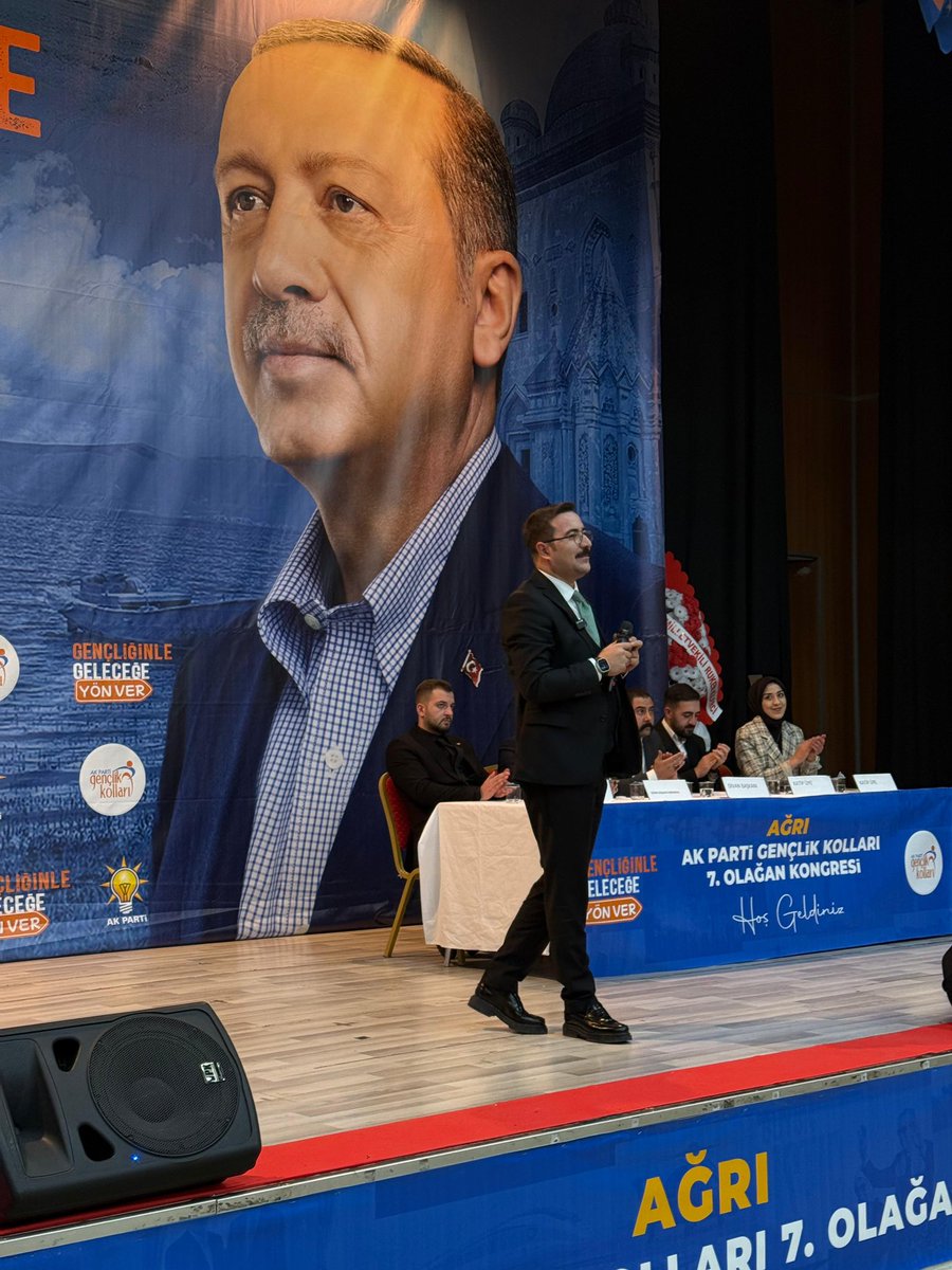 📍Ağrı

AK Parti Ağrı İl Gençlik Kolları 7. Olağan Kongremizi İl Başkanımız <a href="/Dtilhamiyildiz/">İlhami Yıldız</a>’ın katılımlarıyla gerçekleştirdik. 

Gençlik, geleceğin pusulasıdır! 

AK Gençlik, Türkiye Yüzyılı’nın vizyonuna ışık tutuyor.

<a href="/H_ibrahimselcuk/">Halil İbrahim SELÇUK</a> kardeşimizi yeniden seçilmeleri dolayısıyla