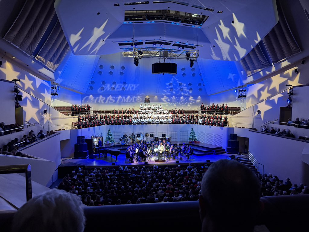 Full house for carols at <a href="/RoyalNottingham/">TRCH</a>!