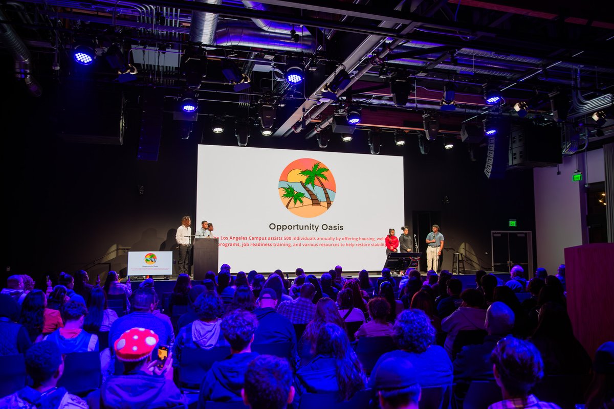 Annenberg_FDN's tweet image. What a night! #AnnenbergTech, in collaboration with @AnnLearner and in partnership with @Greaterlaedfund and @BestBuy, recently hosted the second annual Young Innovators Accelerator (YIA) pitch competition at the Spotify Mateo Campus: bit.ly/41N3TyJ.