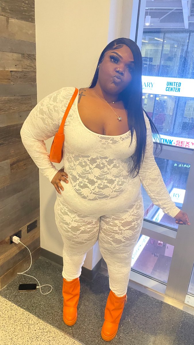 MsNicoleee9's tweet photo. #winterdiary❄️🤍😍 https://t.co/eNMgCK3IXS