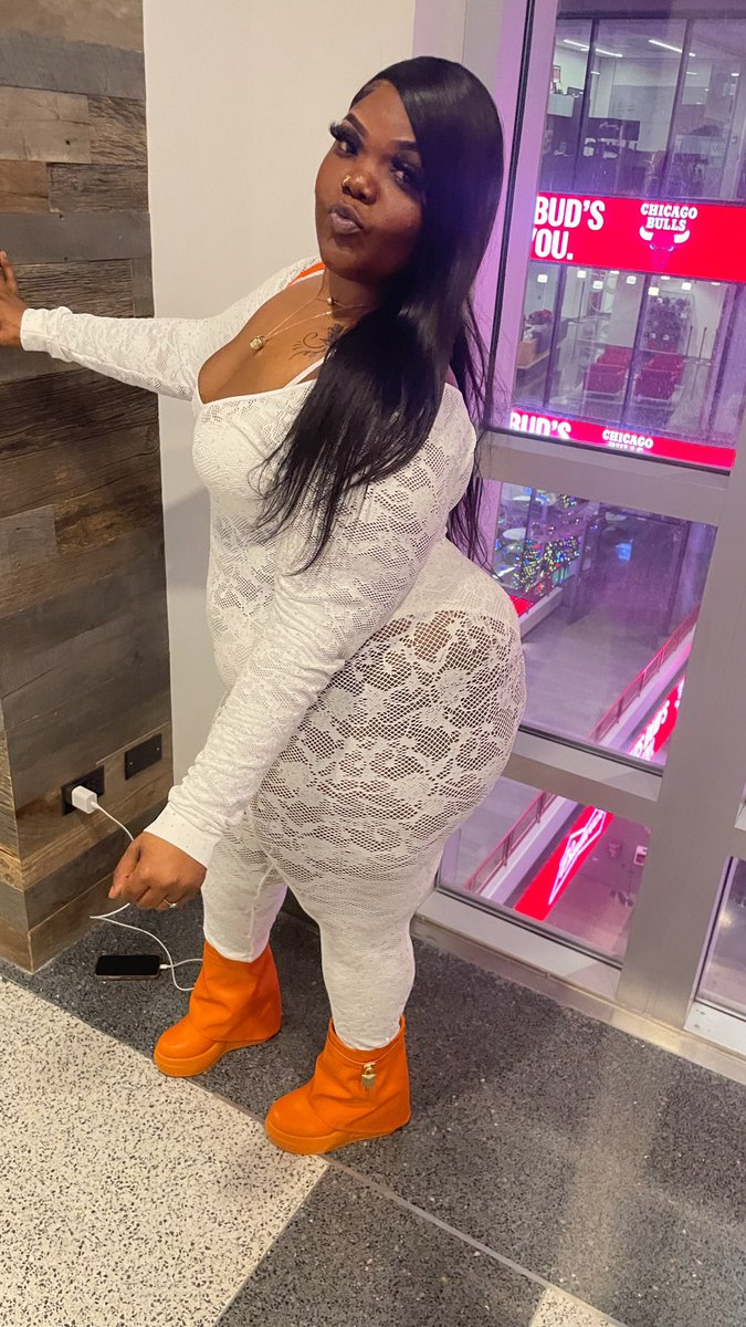 MsNicoleee9's tweet photo. #winterdiary❄️🤍😍 https://t.co/eNMgCK3IXS