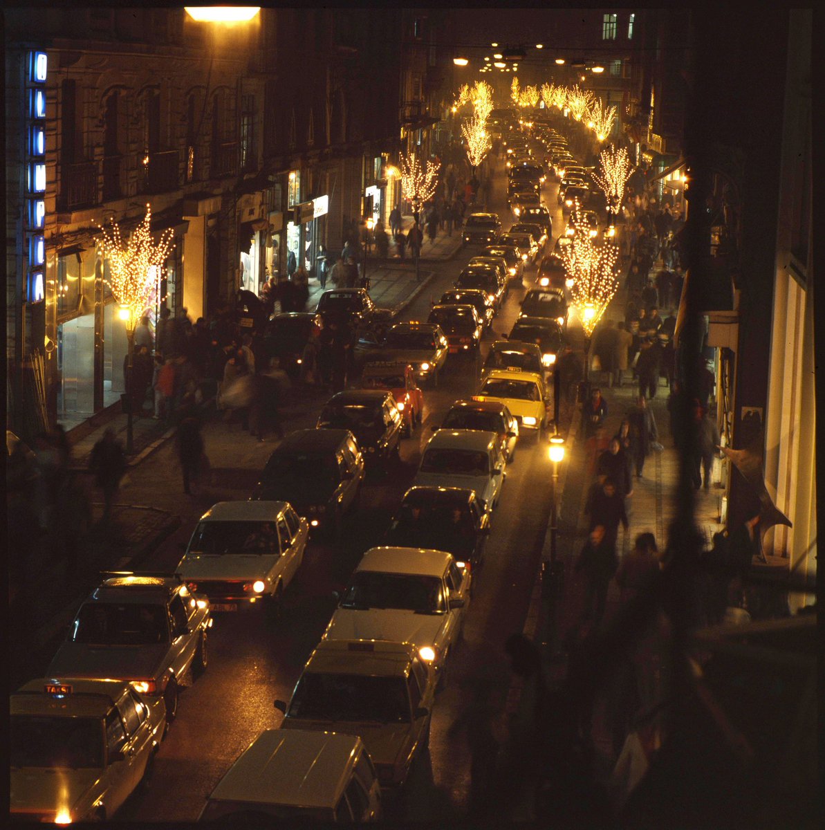 oldistguide's tweet photo. İstiklal Caddesi, Beyoğlu (1985)

İstiklal Street, Beyoğlu District (1985) https://t.co/fO2lYRl3Oa