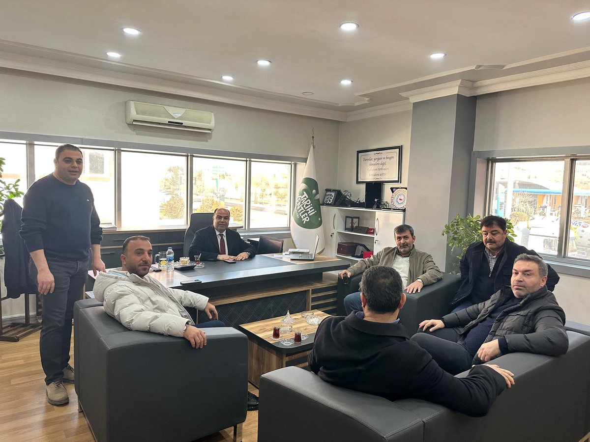 Belediye Meclis Üyelerimiz ile bir araya gelerek, Karaköprü'müzde yapılan çalışmaları değerlendirdik. 

Katılım sağlayan üyelerimize teşekkür eder, çalışmalarında başarılar dilerim.