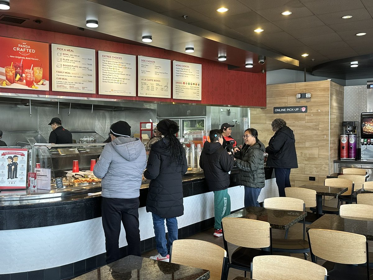 SalyardsClass's tweet photo. My DHH students rocked their community field trip last Thursday. Our goals were to independently order lunch, stay within our budget and communicate effectively with cashiers ✅ 💴 https://t.co/PY1f7tHPoS