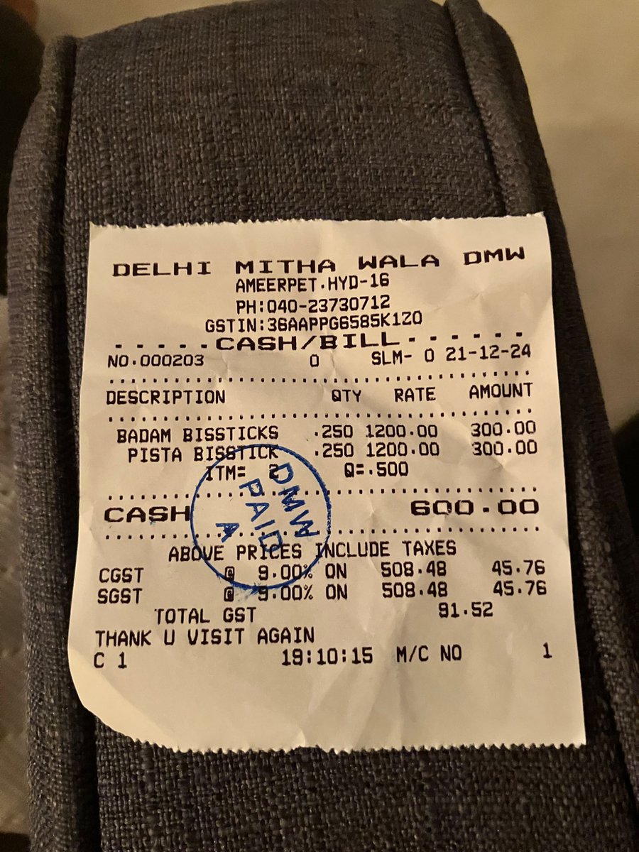 amitvirat's tweet photo. @fooddeptgoi @PMOIndia @Swiggy levying obsolete chrgs n claiming it as a govt mandatory chrgs. This is totally fraud and https://t.co/rldozURjZr price is inclusive of gst n Swiggy have added 108 additional as gst. https://t.co/obfvVIOxaT