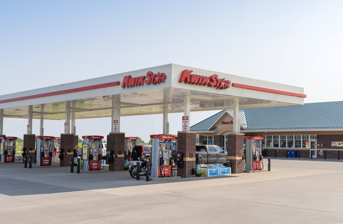 KwikTrip's tweet photo. Gonna tell my kids this is Santa's workshop. https://t.co/5xC6wWAETA