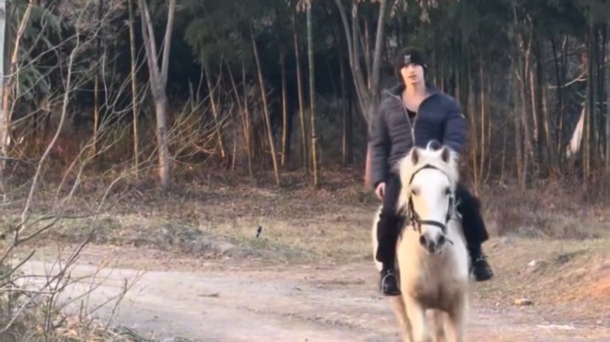 sounds_of_cheol's tweet image. 13 today 🫂