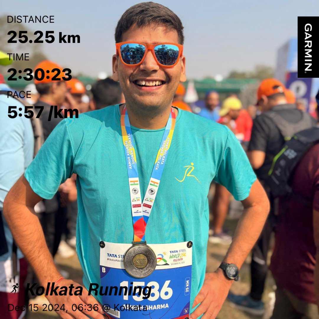 Ashishsharma782's tweet photo. From pounding the streets at the TSK 25km to savoring every bit of Kolkataβs charm β khullad chai, Flurys breakfasts, and unforgettable sights Hereβs to the memories made in the City of Joy!
Grateful to @defaultrunner
#runwithreeti https://t.co/t4MV76qXkY