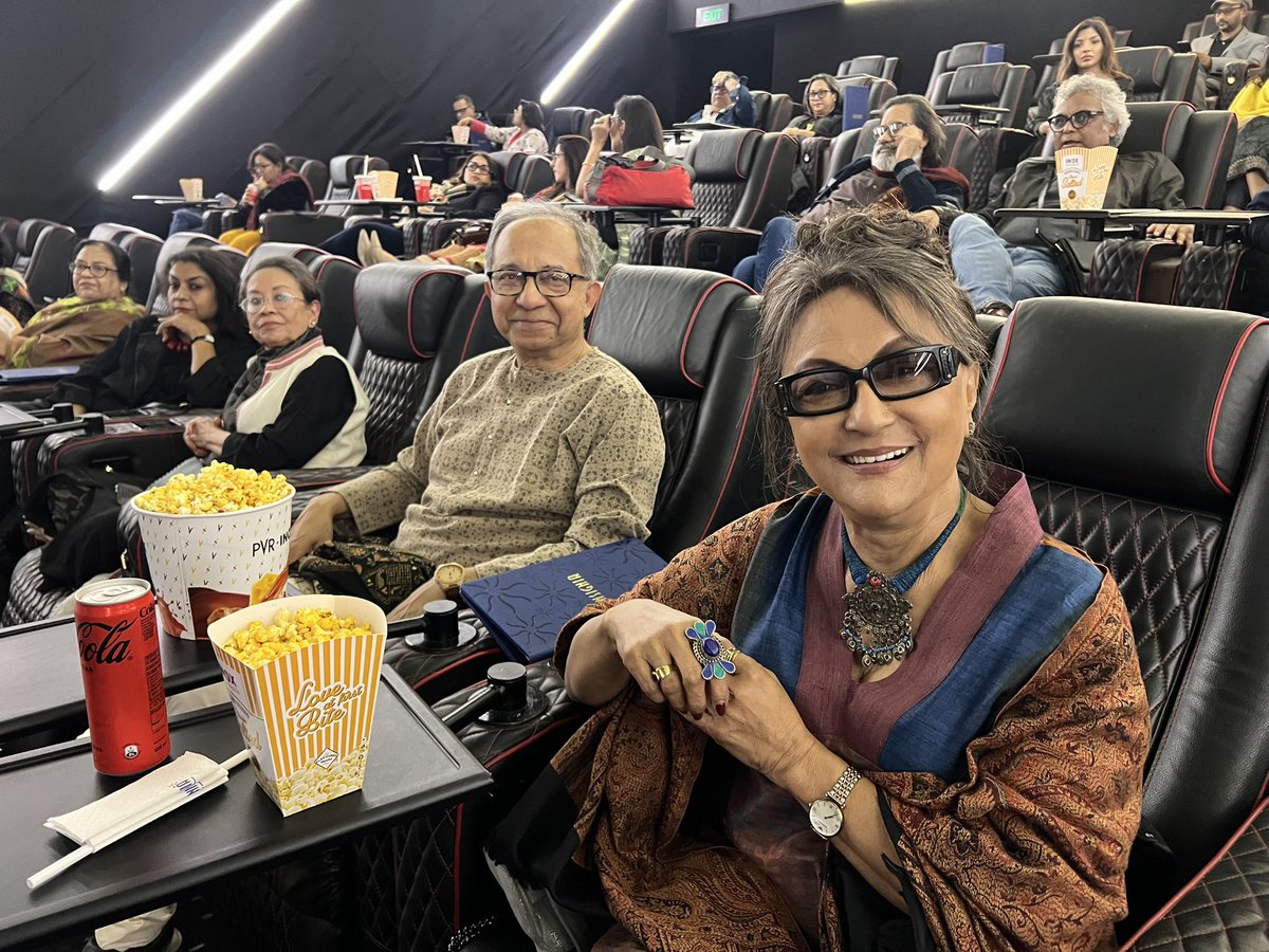 indraroy's tweet photo. 2.
Parama- A Journey with Aparna Sen’. 
Directed by @SumanGhosh1530 .

A very very special screening arranged by Prabha Khaitan Foundation at #Insignia @PicturesPVR 

#ViralFactory https://t.co/XhS94FxyUq