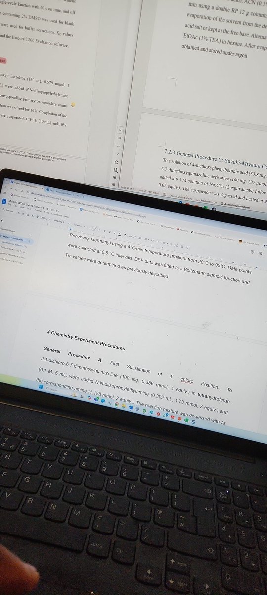 ايش يعني كريسمس لطالب الدكتوراة؟ 
فترة تروح وترتاح
من ورا التريلات والتلميحات روح اجلس واكتب  😤😤