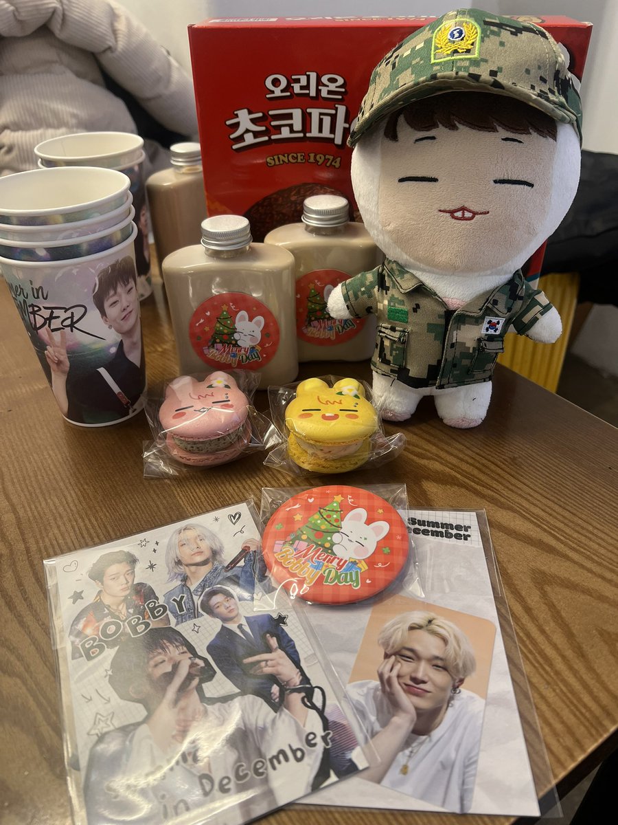 HAPPY BIRTHDAY BOBBY🎂
幸せでいてね💜
チョコパイありがとう😊

<a href="/bobbyday247/">𝙎𝙪𝙢𝙢𝙚𝙧 𝙞𝙣 𝘿𝙚𝙘𝙚𝙢𝙗𝙚𝙧</a> <a href="/bobbyranika/">김지</a>