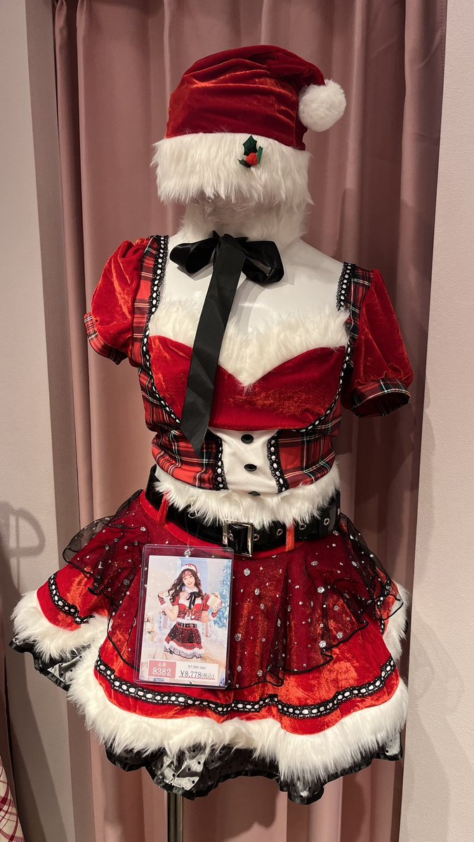vanityME_sena's tweet photo. まだまだマリームーンポップアップショップやってます🎄🎁🎅🌟 https://t.co/x8dWBf0n75
