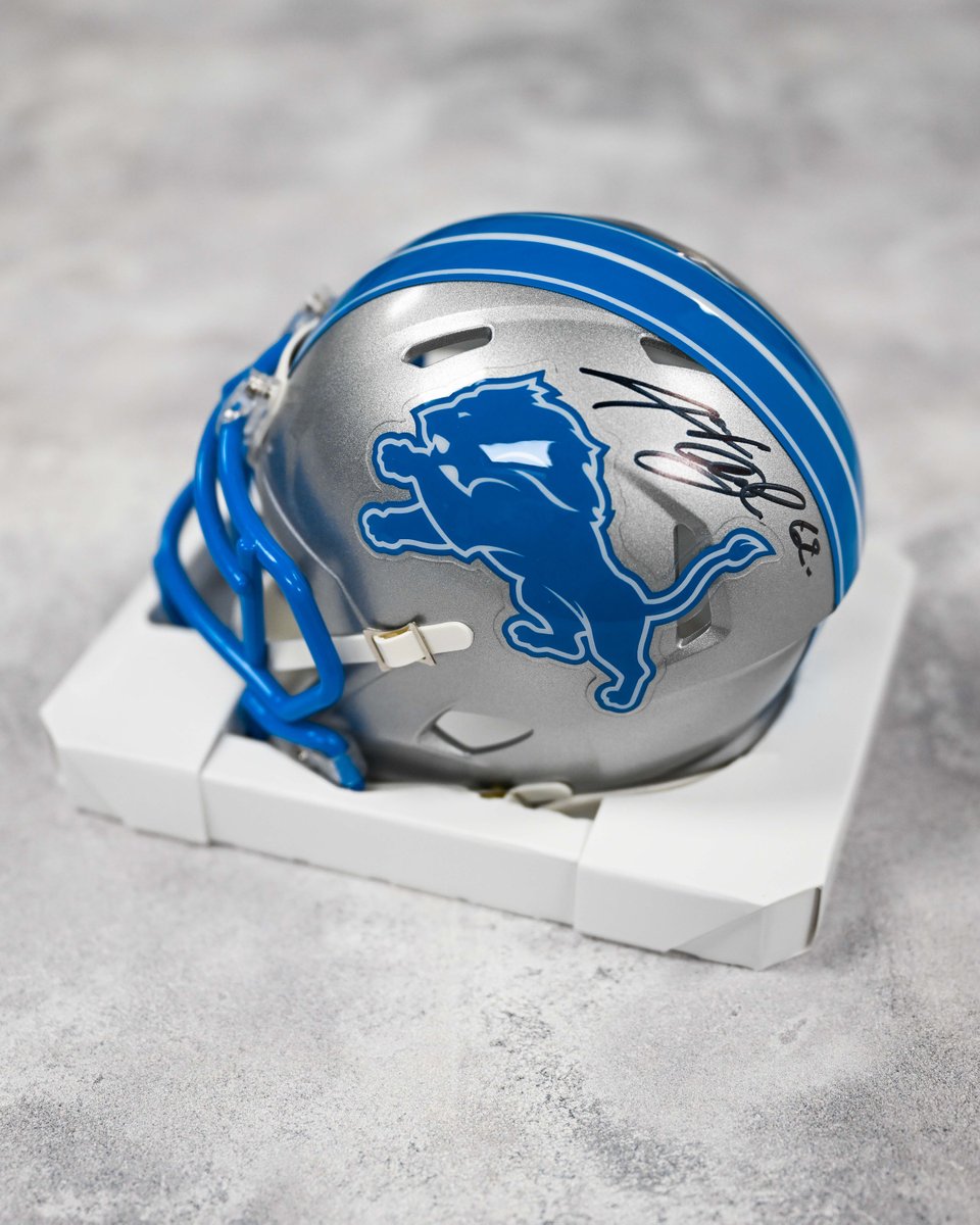Detroit Lions (@lions) on Twitter photo 🚨 Only a few hours left for a double #ProBowlVote 🚨
RT for your chance to win this autographed <a href="/__taylordecker/">Taylor Decker</a> mini helmet.
Each RT = 2 votes‼️ 🚨 Only a few hours left for a double #ProBowlVote 🚨
RT for your chance to win this autographed <a href="/__taylordecker/">Taylor Decker</a> mini helmet.
Each RT = 2 votes‼️