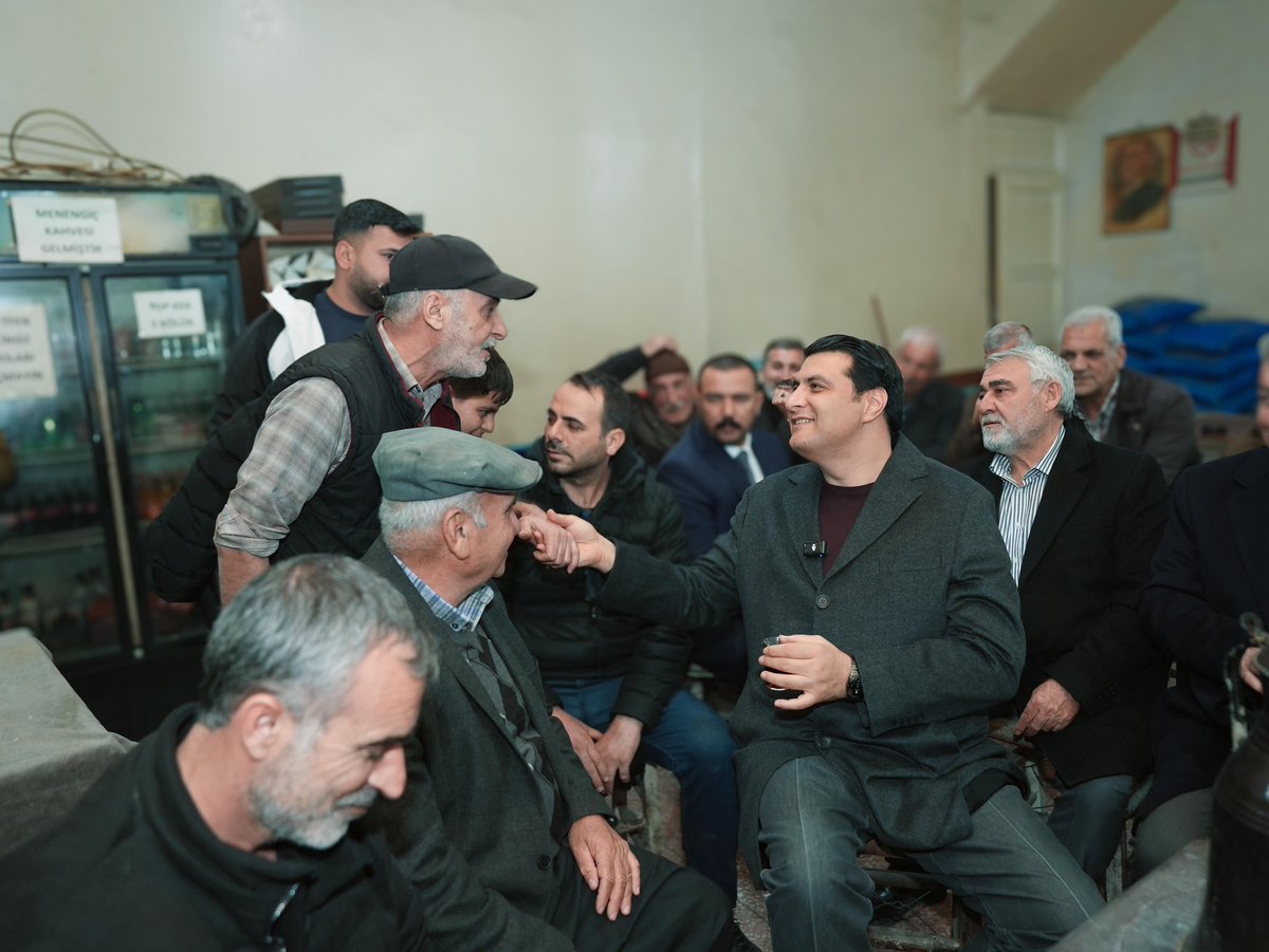 umutymz's tweet photo. 📍Umut Mahallesi
Her an mahallelerde olmaya, vatandaşlarımızla ve esnaflarımızla bir araya gelmeye devam ediyoruz. Yerinde inceleme yapıyor, kendilerini dinliyor ve çözüm üretiyoruz. https://t.co/Kk6558pPPQ