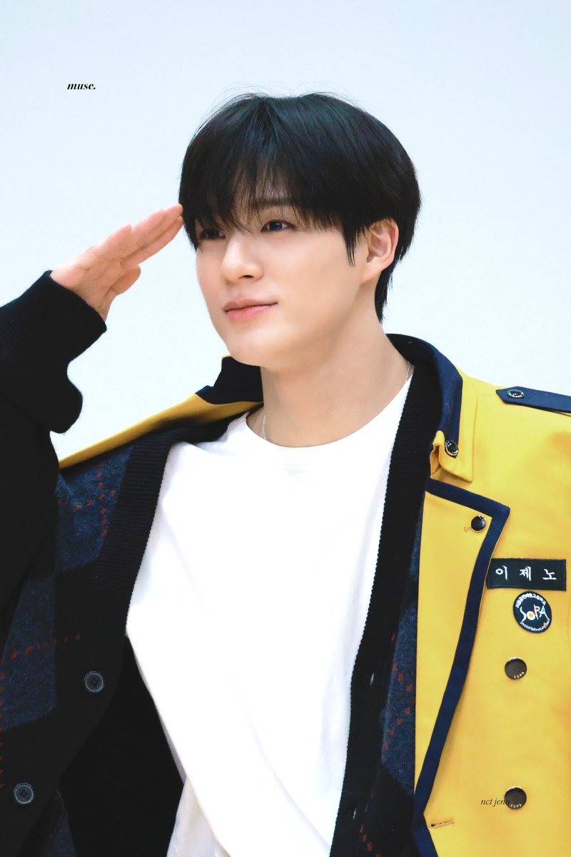 muse0423's tweet photo. 241221 이제노 선배님 왜이러세요 얼굴 왜이러시냐구요오오😭😭😭 #nctdream #jeno #제노 https://t.co/4OooNMPIHU