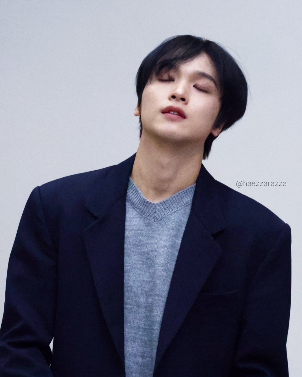 라짜 tweet media