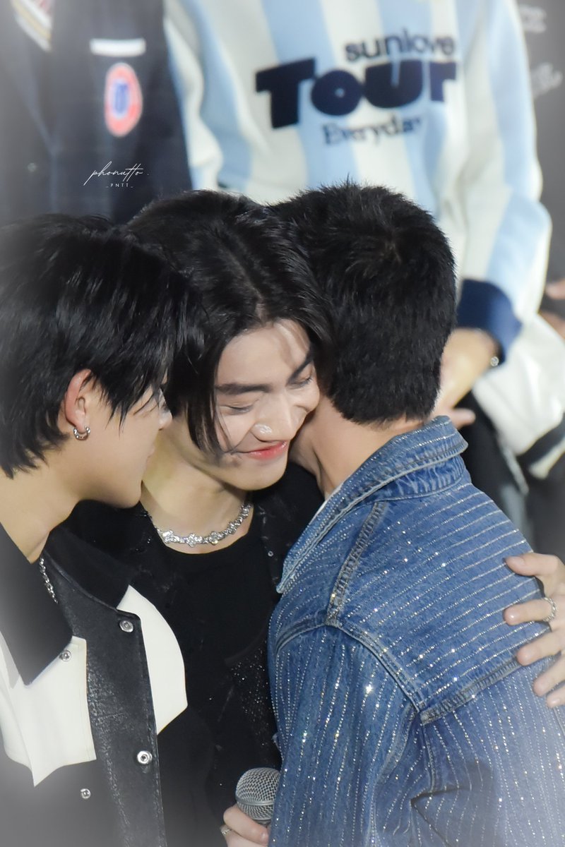 real_pntt's tweet photo. อบอุ่นมากกก งื้อออ 😭

ALWAYS FRIDAY
#LoveSick2024LetsGetTogether
#LoveSick2024
#almondbabybigboy #progresspassawish
@almondsleepp @___progresss___ https://t.co/efNdVGIoe6