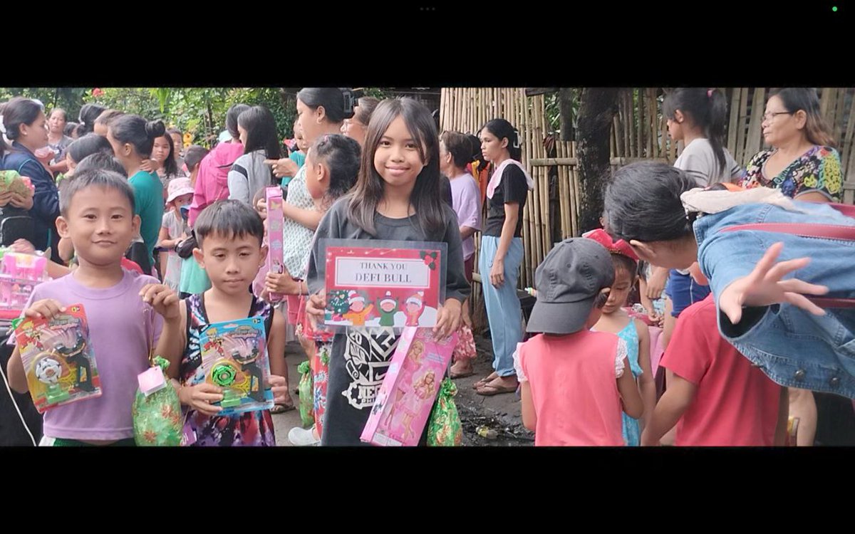Dianah143's tweet photo. DAY ONE !!
"There is no exercise better for the heart than reaching down and lifting people up." - John Holmes

We are grateful and thankful to our Sponsors !!! 

#Giftgiving📌
#DayOne 📌

Thank you🙏  @XRP_FLR_SGB 
#DefiBull #GivingBack #CommunitySupport #SeasonOfGiving #Joy #Happiness #MakingADifference #SpreadTheLove
#FlareNetwork #Flare #SongbirdNetwork #cryptocurrency #DeFi  #SGB #nftcommunity #Xrpcommunity