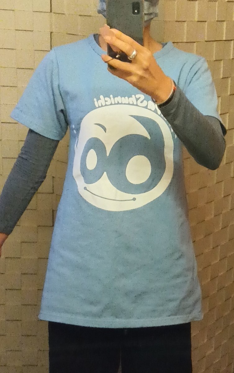 digitalian1127's tweet photo. ところで還暦Tシャツのビフォーアフターを見てくれ。 https://t.co/8qhNu8cWlH
