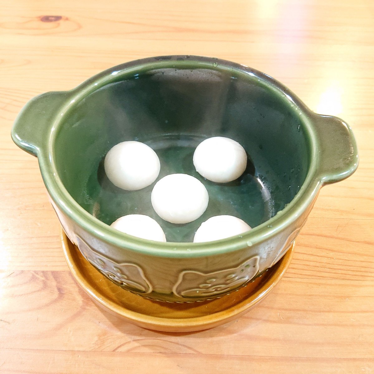 Diejin918's tweet photo. 【搬家的第一個冬至】
—天氣真超冷！
—柴柴碗發動！
—原來湯圓有草莓跟布丁口味
—越南生肖不一樣（沒兔子
—日本生肖的的豬是野豬 https://t.co/FLfHtcxj5k