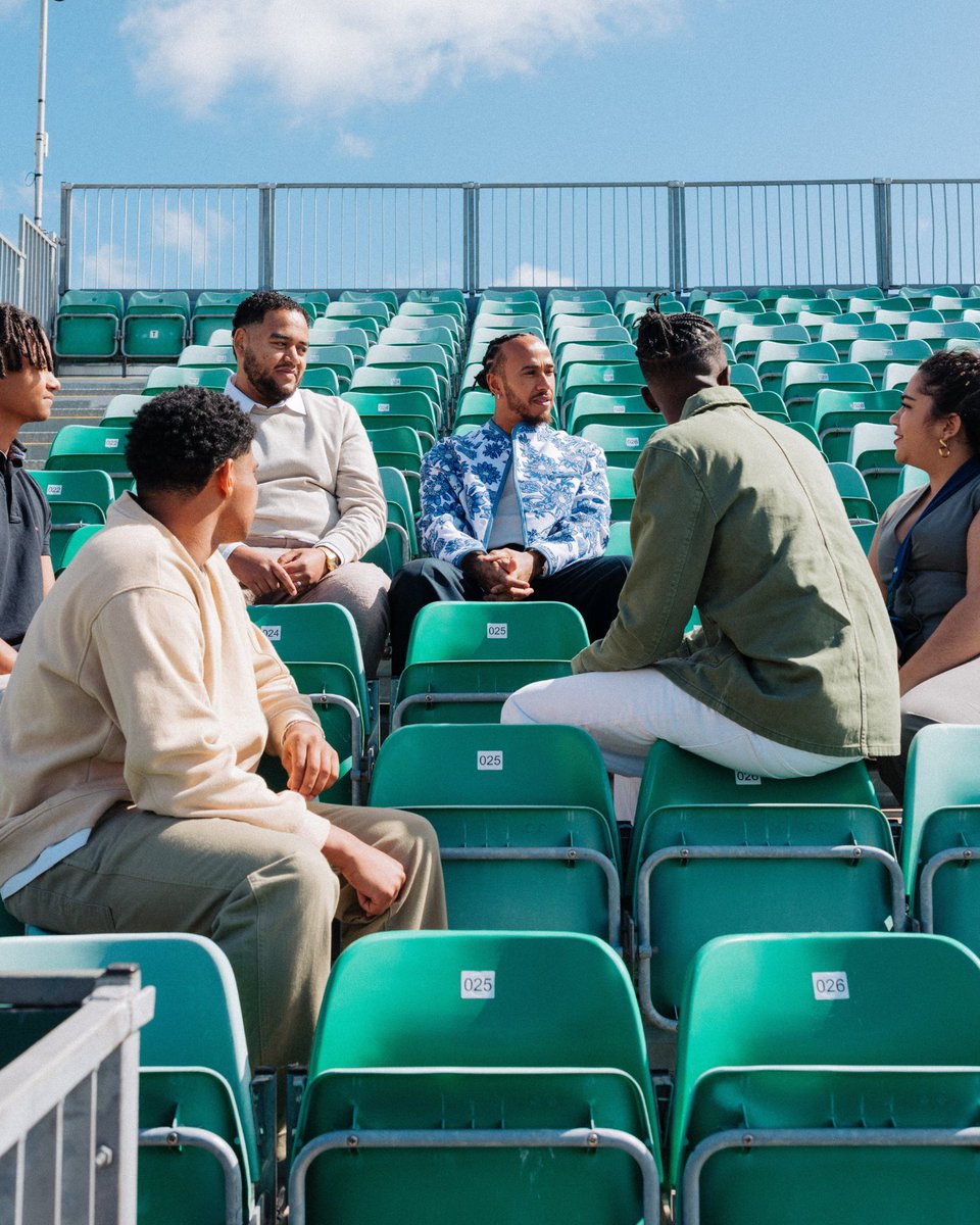 Lewis Hamilton tweet media