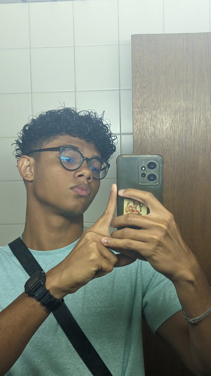 juninho gibis ruindade pura #ODiaboNaPorta tweet media