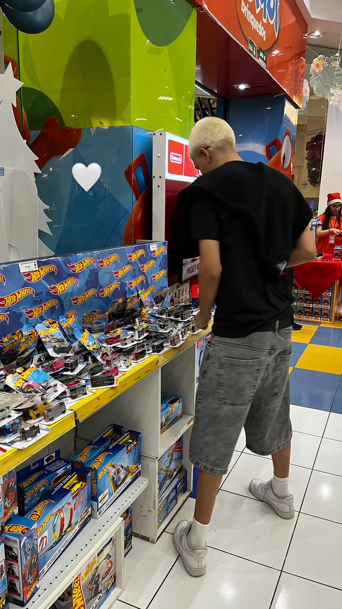 gin de 10 tweet media