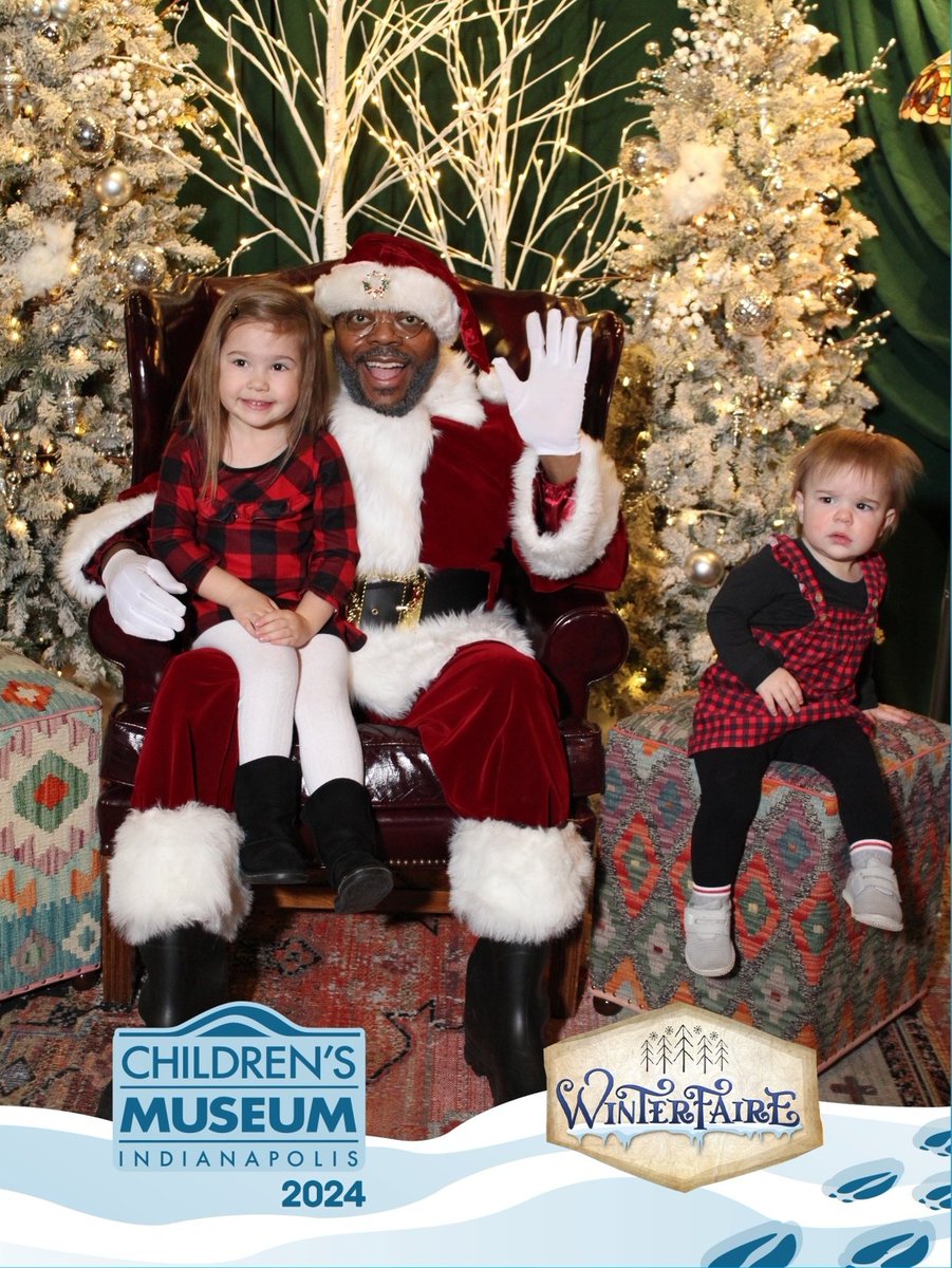 MrCh1valry's tweet photo. The girls got to meet Santa today!! 🎅🏿
#atTCM #WinterFaire https://t.co/woy7ngtDho