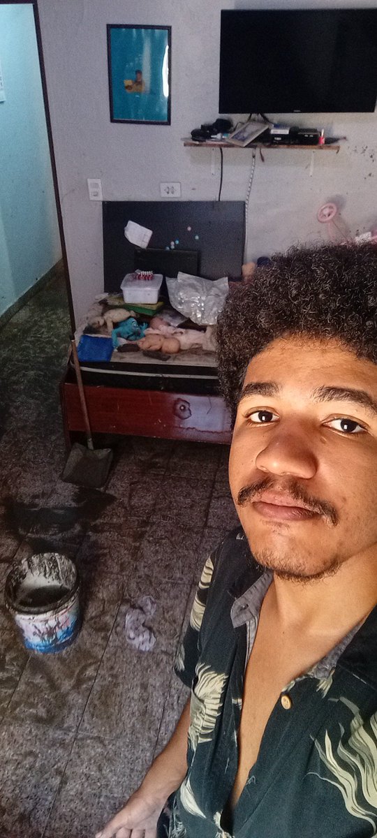 oiumze's tweet photo. Turma, minha amiga e produtora Paula perdeu tudo na casa dela pela incompetência de Ricardo Nunes! Uma obra d estreitamento de córrego, cedeu e invadiu o muro da casa dela, fazendo perder tudo! Roupas, móveis, eletrodomésticos!

Pix: 11983234132
Beatriz Ferreira Santos https://t.co/tJYIDBaWEL