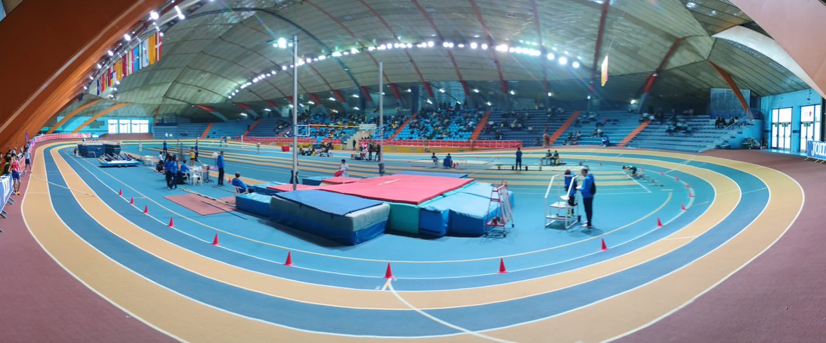 masteratletismo's tweet photo. Quienes serรกn los prรณximos Campeones de Espaรฑa โ
#CEmaster X Clubes estรก a puntito de comenzar en ๐Zaragoza ๐คฉ
No te lo pierdas ๐ฅ
๐https://t.co/1eqYztMho7 https://t.co/TnlU1tXleX