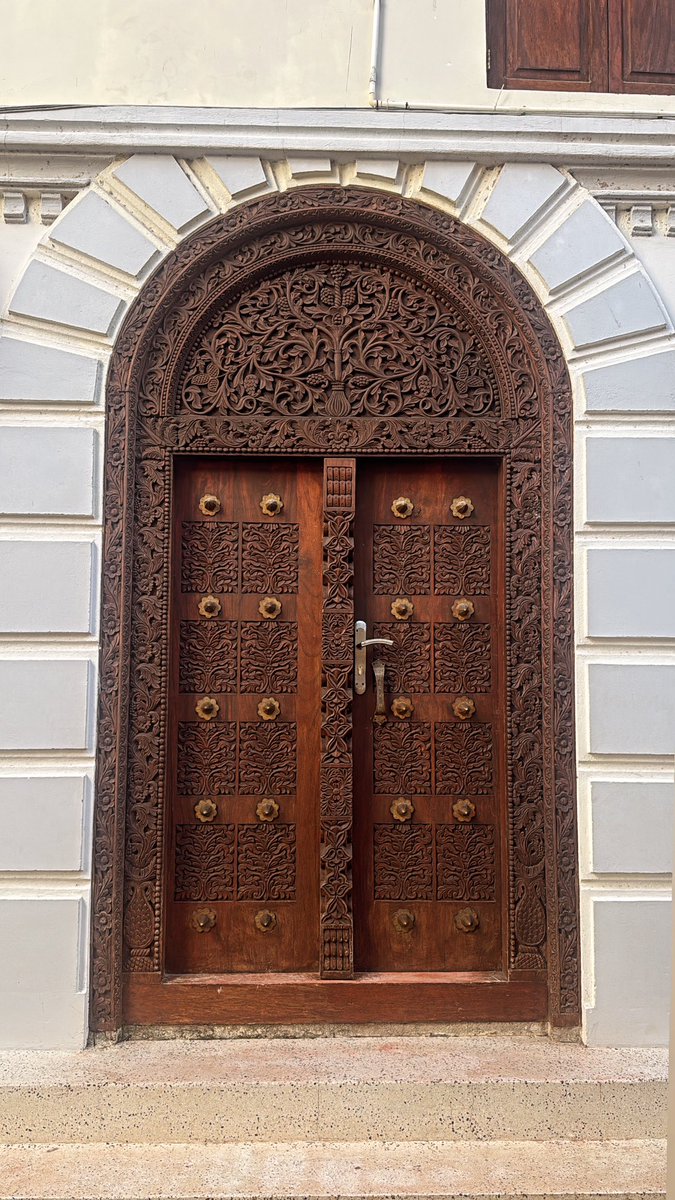 suleiman_soloo's tweet photo. Forodhani Stone town Zanzibar🤝Oldtown Mombasa. https://t.co/8GFl9fEaVi