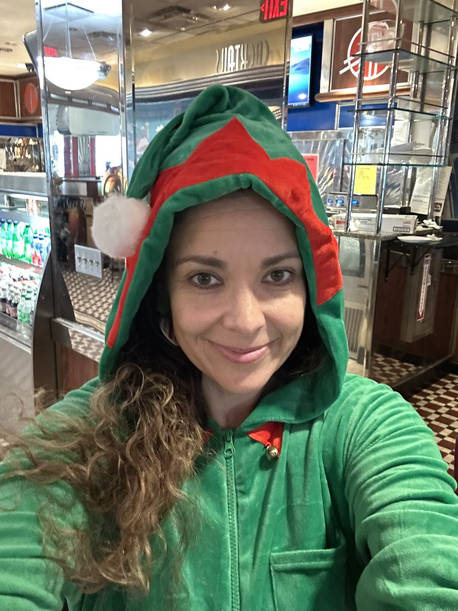 KJohnsonECSE's tweet photo. Spreading some holiday joy at BWI this morning on my way to visit family. Bringing holiday activities for little ones to do on their flights has brought smiles to the faces of little ones and more holiday fun for me too. https://t.co/YDuybG0NeD