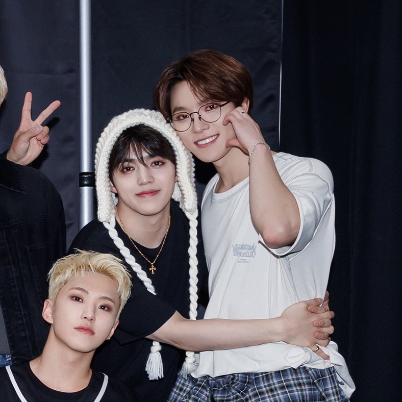 0811archive's tweet photo. my boys 🥹 https://t.co/QW0DBSzwJ5