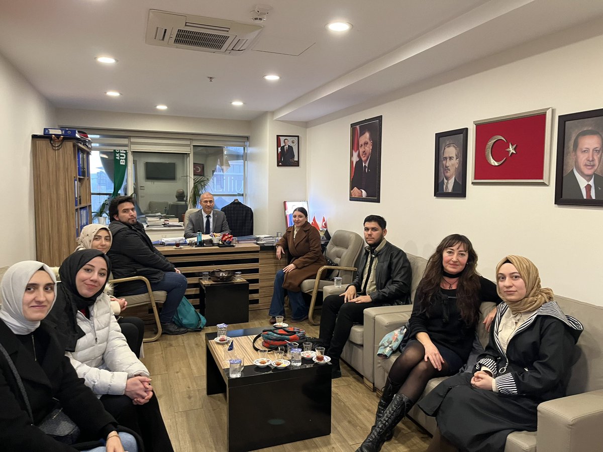 Bugün 2024 KPSS atama bekleyen öğretmenler olarak <a href="/akpartibrs/">AK Parti Bursa</a> il başkanlığına gittik. Ak parti idari ve hukuk işleri başkanı <a href="/BayramicKamil/">Kamil Bayramiç</a> ile görüşerek taleplerimizi ilettik. Şimdi sıra devlet büyüklerimizde 
68 Bin ve Mülakatsız Atama 
<a href="/davutgurkan/">Davut Gürkan</a> 
<a href="/Yusuf__Tekin/">Yusuf Tekin</a> 
<a href="/RTErdogan/">Recep Tayyip Erdoğan</a>