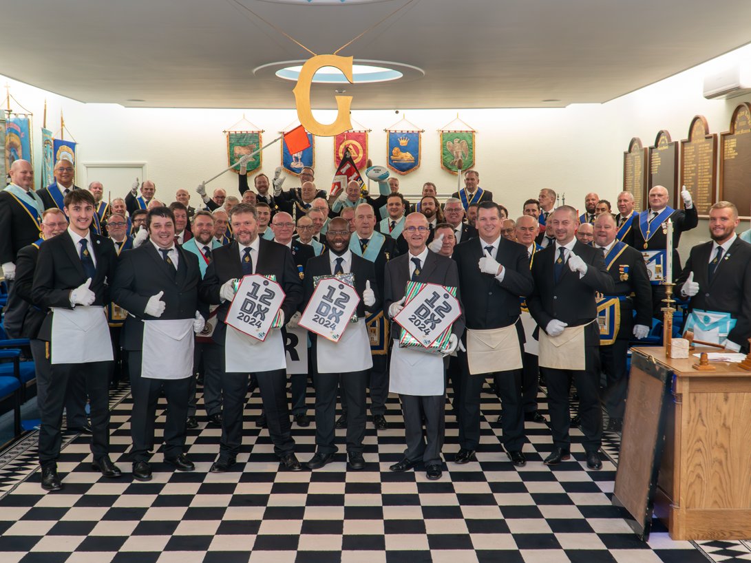 buckspgl's tweet photo. Our Hallstone heroes celebrated 12DX (Twelve Days of Christmas) in style, with a final total of sixty initiations being conducted in the season.
If you are based in Bucks, you can join us here: https://t.co/RHx08bTTAf
#bucksmasons #newyearnewyou #12DX https://t.co/ynlEZdpu47