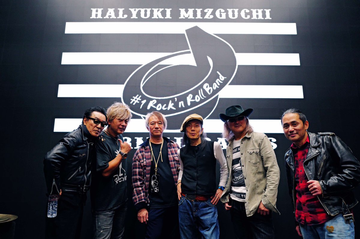 Cherrydrummer's tweet image. 水口晴幸(Pitpiさん) with Normal Parts の6年振りのライブ、大盛況で終了！！
いやー、楽しかったなぁ！！
ライブハウス"GT"もナイスな空間でした！！👍　また是非、ライブしましょう！！🤟😁
#水口晴幸 #Pitpi #Tsuyoshi_O #西村ヒロ #セキタシロシ #檜山ヒノヤン #小柳Cherry昌法 #drummer_cherry