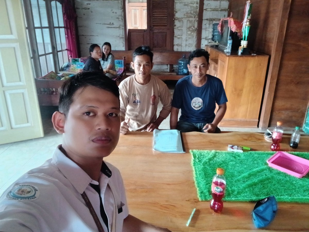 Firman_discuss's tweet photo. Senin(16/12/24) Luhkan Blora Muhammad Firman melaksanakan Pendampingan pengajuan proposal bantuan sarpras budidaya ikan di Pokdakan Peternak Muda Mandiri Ds.Nglebur Kec.Jiken
#Luhlapor
#GiatluhkanSatminkalTegal https://t.co/rwAxPdH6Hw