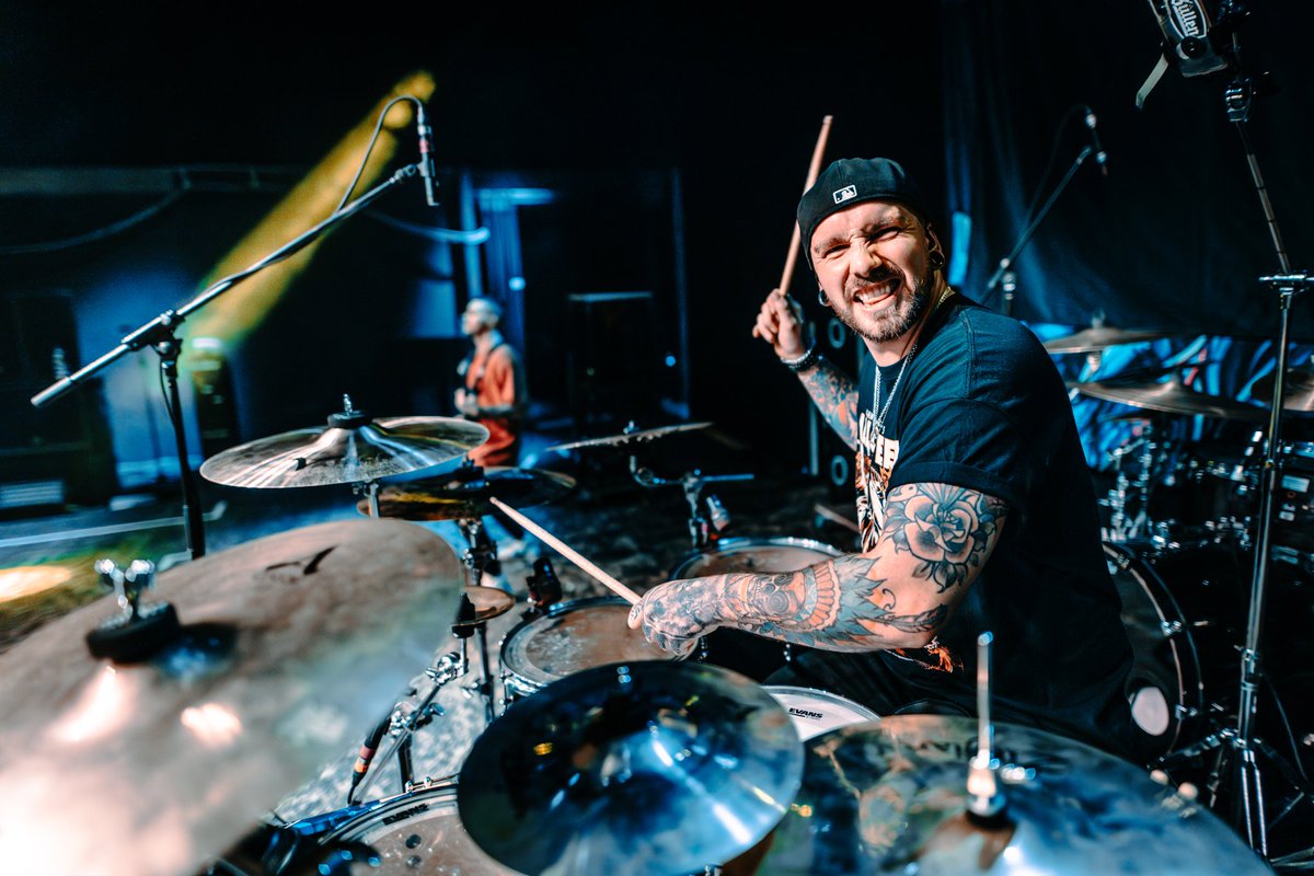 InVisionstweets's tweet image. This is why we love Germany 🫶🇩🇪

Massive love to @CurrentsCT &amp;amp; @missmayiband for letting us be part of their biggest headline show to date! 

One more ripper with Acres tonight in Antwerp before we race St Nic ho, ho home ❄️🎅

📸: @sara.velezherrero

iV