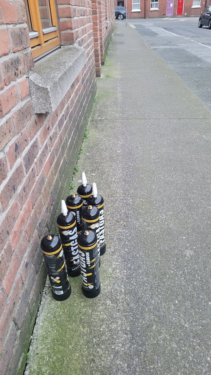 JoanScalesIT's tweet photo. Gas canister abandoned at Portobello Harbour @DubCityCouncil @GardaTraffic #worriedcitizen https://t.co/g3CAOOew1U