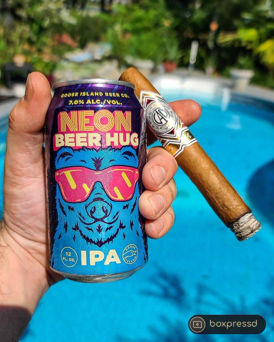 boxpressd's tweet photo. Still a popular choice for newbies and hardened connoisseurs alike, the @caocigars Gold series is built around a mixture of Nicaraguan binder and filler tobaccos which are dressed in a golden Connecticut Shade wrapper leaf.
-
#boxpressd #cigarapp #cigarsandbeer #cigarlife https://t.co/sOgo8H98Ix