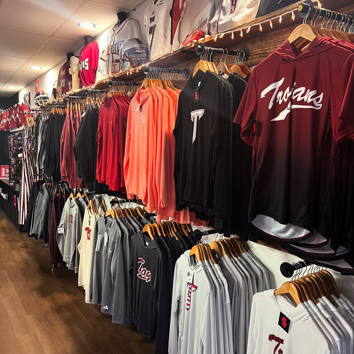 Last minute holiday shopping? We’re open until 6pm today, closed Sunday, and will be open Monday from 10am-6pm. Come see us!